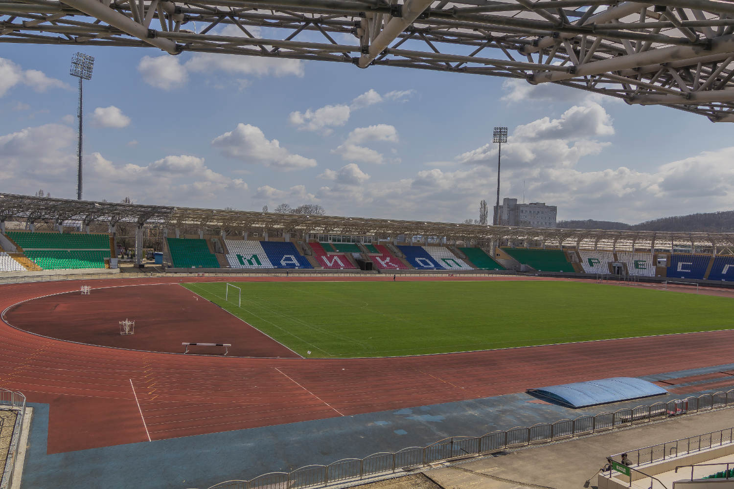 Реконструкция крупных спортивных сооружений стадион