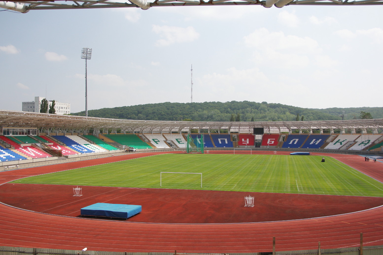 Реконструкция крупных спортивных сооружений стадион