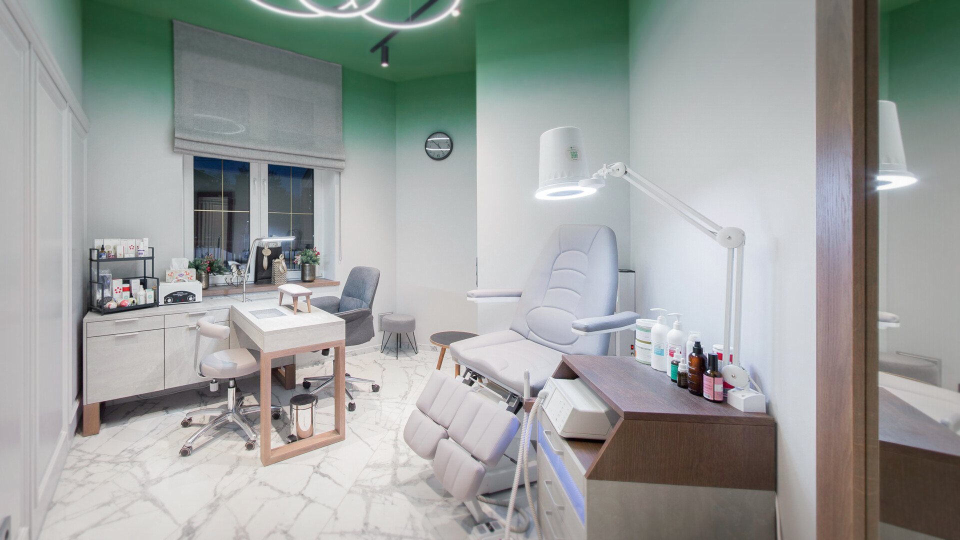 градиент на стене