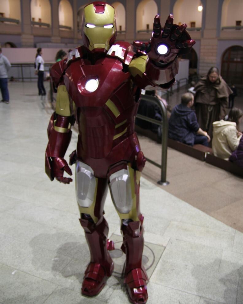Британец создал лётный костюм Железного человека