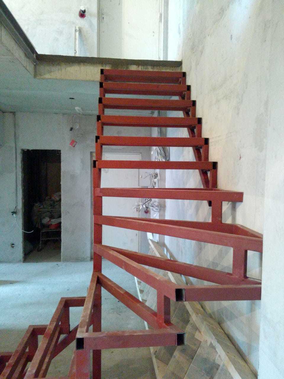 забежные ступени лестницы фото
